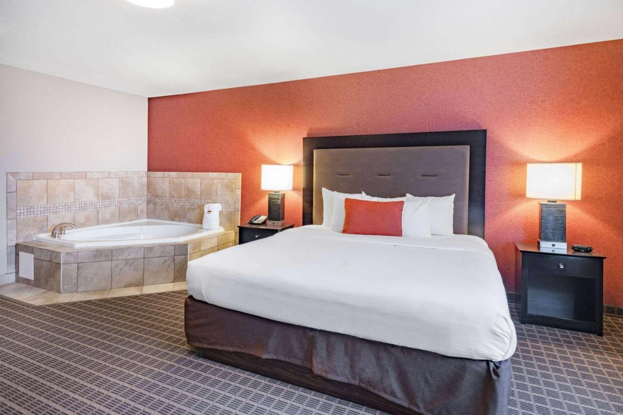 Hawthorn Extended Stay By Wyndham Дикинсон Экстерьер фото